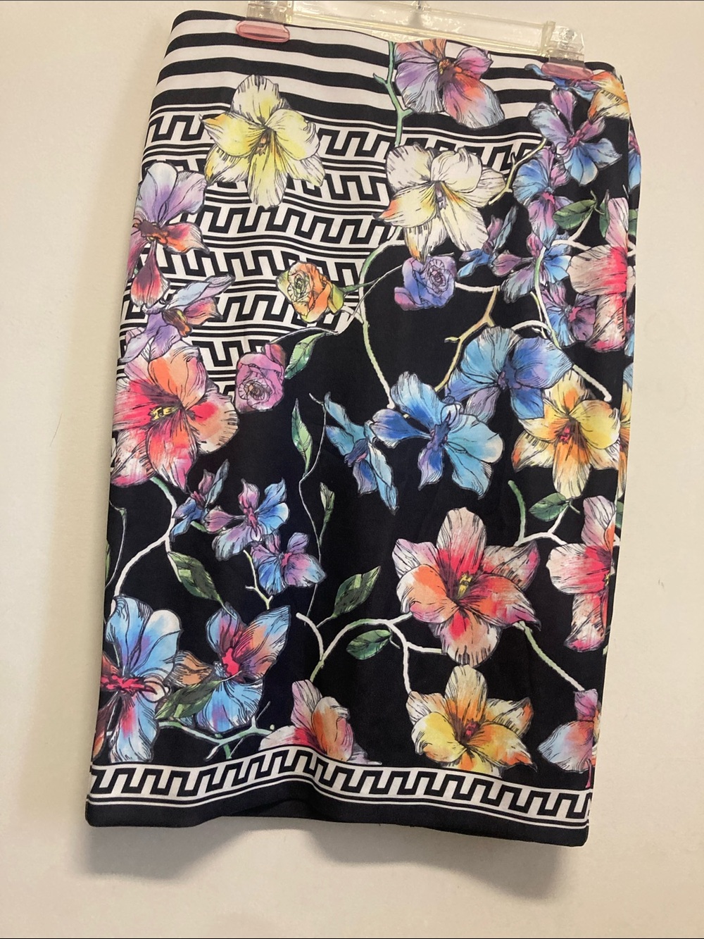 BLACK SAKS FIFTH AVENUE/Floral Black Pencil Skirt with Multicolor Blooms